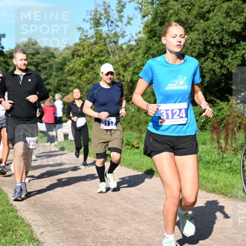 27.09.2026 - 35. Volkslauf durch das schöne Alstertal Dr. Thomas Lammeyer http://msf.ph/oto/10564848 27.09.2026 10:36:17 Laufen 396, 3117, 3124, 332 meine-sportfotos.de