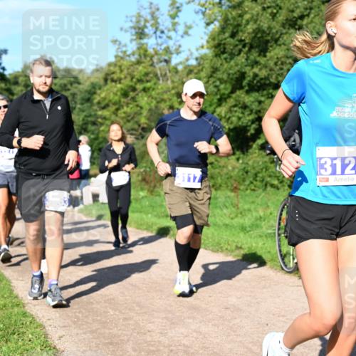 27.09.2026 - 35. Volkslauf durch das schöne Alstertal Dr. Thomas Lammeyer http://msf.ph/oto/10564851 27.09.2026 10:36:18 Laufen 3124 meine-sportfotos.de