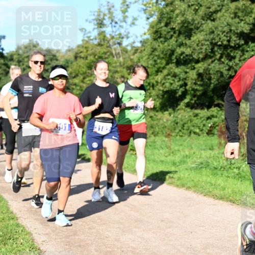 27.09.2026 - 35. Volkslauf durch das schöne Alstertal Dr. Thomas Lammeyer http://msf.ph/oto/10564961 27.09.2026 10:36:34 Laufen 301, 3182, 3373 meine-sportfotos.de