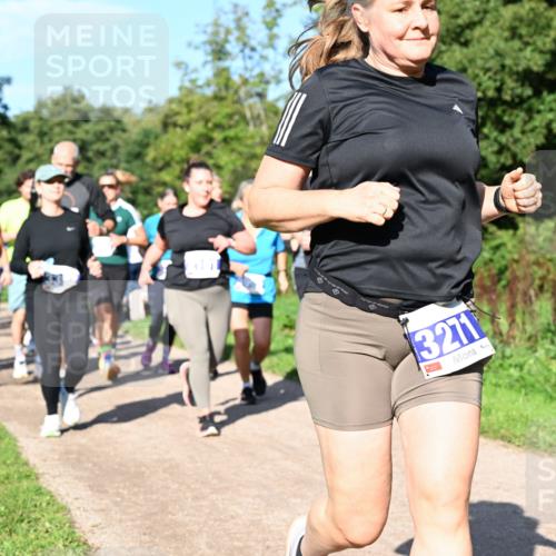27.09.2026 - 35. Volkslauf durch das schöne Alstertal Dr. Thomas Lammeyer http://msf.ph/oto/10565005 27.09.2026 10:36:40 Laufen 3211 meine-sportfotos.de