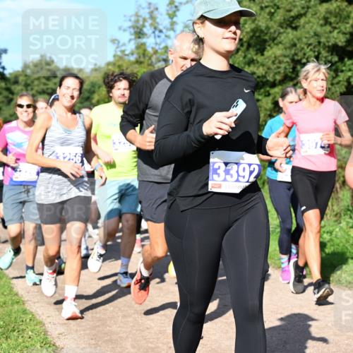 27.09.2026 - 35. Volkslauf durch das schöne Alstertal Dr. Thomas Lammeyer http://msf.ph/oto/10565021 27.09.2026 10:36:42 Laufen 256, 3392, 21 meine-sportfotos.de