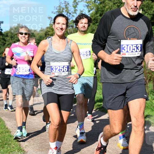 27.09.2026 - 35. Volkslauf durch das schöne Alstertal Dr. Thomas Lammeyer http://msf.ph/oto/10565027 27.09.2026 10:36:43 Laufen 3328, 3256, 259, 3053, 13416 meine-sportfotos.de