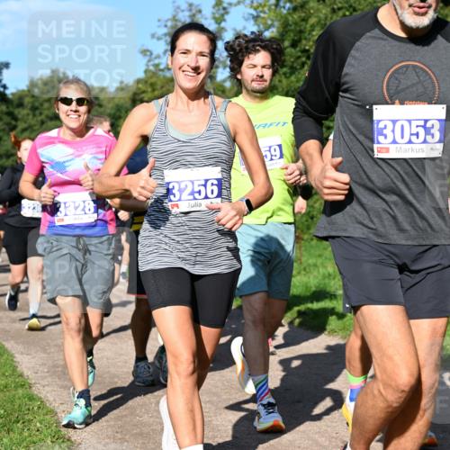 27.09.2026 - 35. Volkslauf durch das schöne Alstertal Dr. Thomas Lammeyer http://msf.ph/oto/10565028 27.09.2026 10:36:43 Laufen 33328, 3256, 59, 3053 meine-sportfotos.de