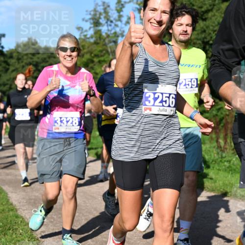 27.09.2026 - 35. Volkslauf durch das schöne Alstertal Dr. Thomas Lammeyer http://msf.ph/oto/10565031 27.09.2026 10:36:44 Laufen 13328, 1, 30, 3256, 259 meine-sportfotos.de