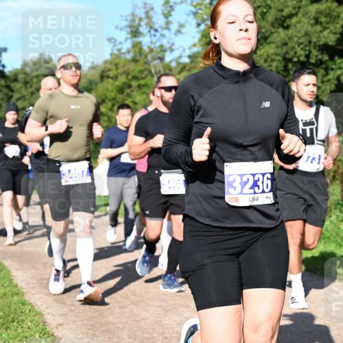 27.09.2026 - 35. Volkslauf durch das schöne Alstertal Dr. Thomas Lammeyer http://msf.ph/oto/10565049 27.09.2026 10:36:47 Laufen 408, 3236, 3735 meine-sportfotos.de