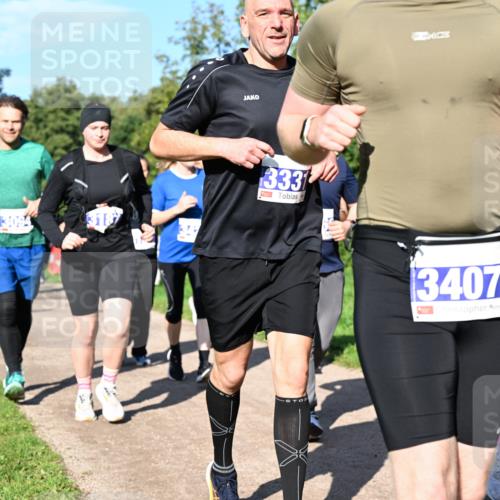 27.09.2026 - 35. Volkslauf durch das schöne Alstertal Dr. Thomas Lammeyer http://msf.ph/oto/10565061 27.09.2026 10:36:48 Laufen 3094, 3187, 333, 3407, 3330 meine-sportfotos.de