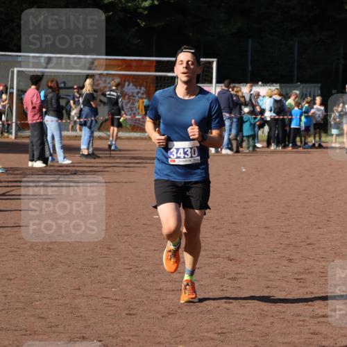 27.09.2026 - 35. Volkslauf durch das schöne Alstertal Strokosch-Dieckow http://msf.ph/oto/10565107 27.09.2026 11:12:57 Ziel 3430 meine-sportfotos.de