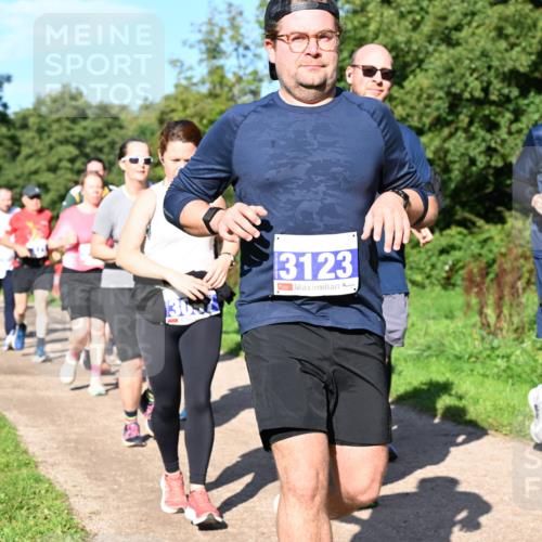 27.09.2026 - 35. Volkslauf durch das schöne Alstertal Dr. Thomas Lammeyer http://msf.ph/oto/10565118 27.09.2026 10:36:56 Laufen 303, 3123, 217 meine-sportfotos.de