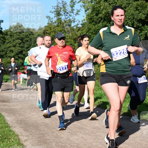 27.09.2026 - 35. Volkslauf durch das schöne Alstertal Dr. Thomas Lammeyer http://msf.ph/oto/10565145 27.09.2026 10:36:59 Laufen 2171, 3168, 3228, 3957 meine-sportfotos.de