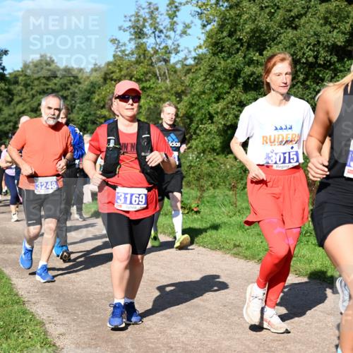 27.09.2026 - 35. Volkslauf durch das schöne Alstertal Dr. Thomas Lammeyer http://msf.ph/oto/10565324 27.09.2026 10:37:19 Laufen 3248, 3169, 3015, 13382 meine-sportfotos.de