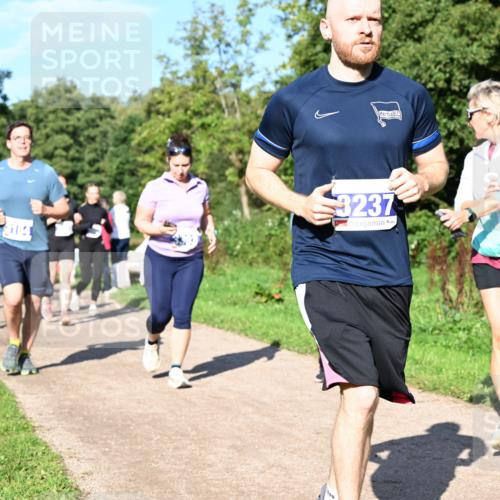 27.09.2026 - 35. Volkslauf durch das schöne Alstertal Dr. Thomas Lammeyer http://msf.ph/oto/10565358 27.09.2026 10:37:23 Laufen 3237 meine-sportfotos.de