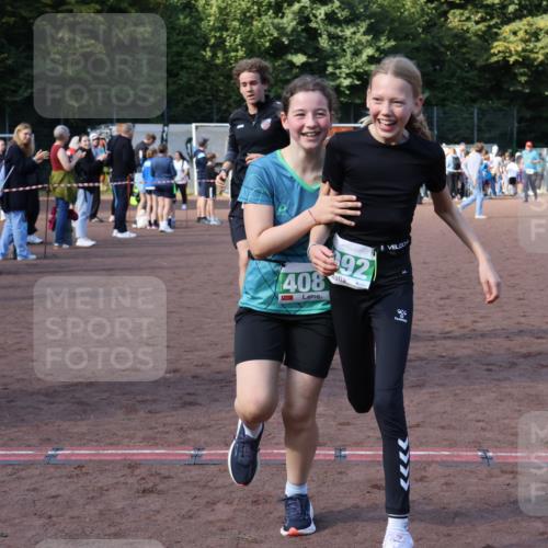 27.09.2026 - 35. Volkslauf durch das schöne Alstertal Strokosch-Dieckow http://msf.ph/oto/10565446 27.09.2026 11:10:52 Ziel 3272, 4081, 4092 meine-sportfotos.de