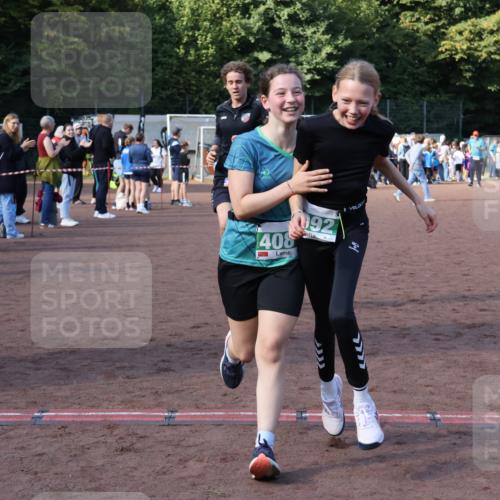 27.09.2026 - 35. Volkslauf durch das schöne Alstertal Strokosch-Dieckow http://msf.ph/oto/10565456 27.09.2026 11:10:52 Ziel 3272, 4081, 4092 meine-sportfotos.de
