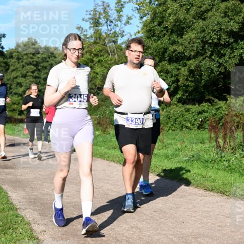 27.09.2026 - 35. Volkslauf durch das schöne Alstertal Dr. Thomas Lammeyer http://msf.ph/oto/10565464 27.09.2026 10:37:35 Laufen 3054, 3055, 3045, 3390 meine-sportfotos.de