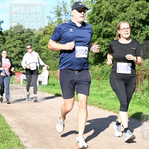 27.09.2026 - 35. Volkslauf durch das schöne Alstertal Dr. Thomas Lammeyer http://msf.ph/oto/10565500 27.09.2026 10:37:39 Laufen 3054, 3055 meine-sportfotos.de