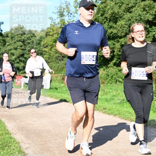 27.09.2026 - 35. Volkslauf durch das schöne Alstertal Dr. Thomas Lammeyer http://msf.ph/oto/10565501 27.09.2026 10:37:39 Laufen 3054, 3055 meine-sportfotos.de