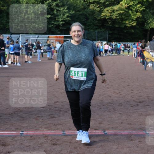 27.09.2026 - 35. Volkslauf durch das schöne Alstertal Strokosch-Dieckow http://msf.ph/oto/10565506 27.09.2026 11:10:38 Ziel 4181 meine-sportfotos.de