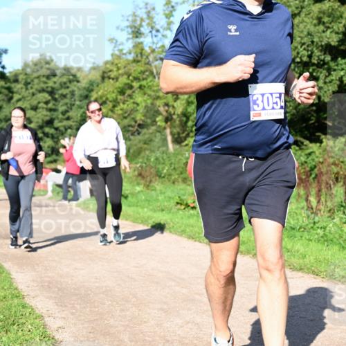 27.09.2026 - 35. Volkslauf durch das schöne Alstertal Dr. Thomas Lammeyer http://msf.ph/oto/10565507 27.09.2026 10:37:39 Laufen 3054, 3055 meine-sportfotos.de