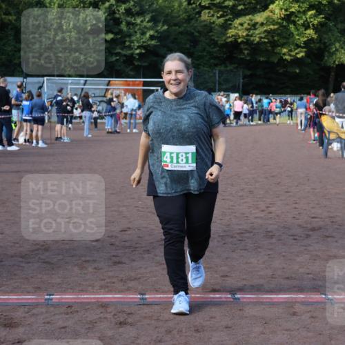 27.09.2026 - 35. Volkslauf durch das schöne Alstertal Strokosch-Dieckow http://msf.ph/oto/10565519 27.09.2026 11:10:38 Ziel 4181 meine-sportfotos.de