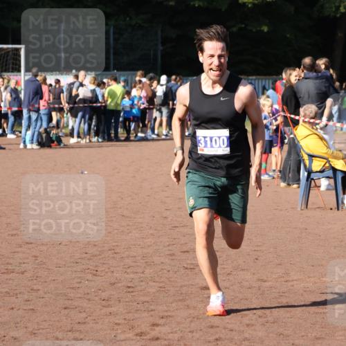 27.09.2026 - 35. Volkslauf durch das schöne Alstertal Strokosch-Dieckow http://msf.ph/oto/10565712 27.09.2026 11:08:44 Ziel 3100 meine-sportfotos.de