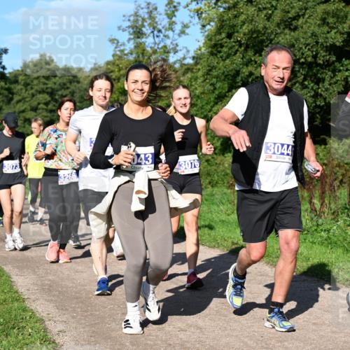 27.09.2026 - 35. Volkslauf durch das schöne Alstertal Dr. Thomas Lammeyer http://msf.ph/oto/10565807 27.09.2026 10:38:16 Laufen 3073, 043, 3076, 3044, 966 meine-sportfotos.de