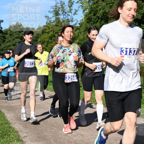 27.09.2026 - 35. Volkslauf durch das schöne Alstertal Dr. Thomas Lammeyer http://msf.ph/oto/10565824 27.09.2026 10:38:18 Laufen 3191, 3073, 3139, 3266, 26, 3137, 130 meine-sportfotos.de