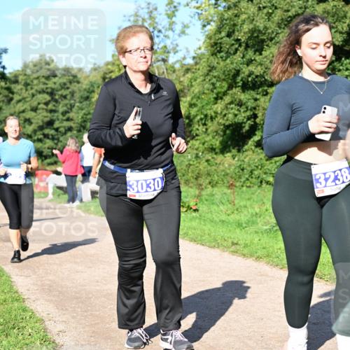 27.09.2026 - 35. Volkslauf durch das schöne Alstertal Dr. Thomas Lammeyer http://msf.ph/oto/10565865 27.09.2026 10:38:23 Laufen 3030, 3238 meine-sportfotos.de