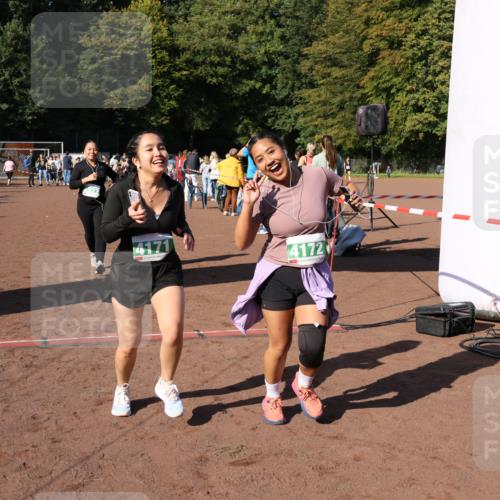 27.09.2026 - 35. Volkslauf durch das schöne Alstertal Strokosch-Dieckow http://msf.ph/oto/10566023 27.09.2026 11:06:08 Ziel 4171, 4172, 4210, 4222 meine-sportfotos.de