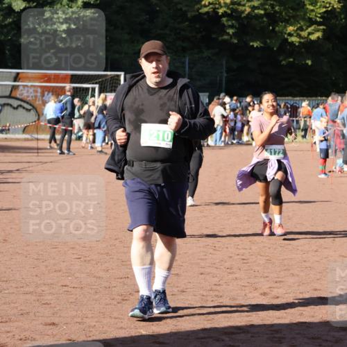 27.09.2026 - 35. Volkslauf durch das schöne Alstertal Strokosch-Dieckow http://msf.ph/oto/10566057 27.09.2026 11:06:04 Ziel 4171, 4172, 4210, 4222 meine-sportfotos.de