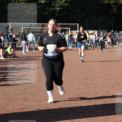 27.09.2026 - 35. Volkslauf durch das schöne Alstertal Strokosch-Dieckow http://msf.ph/oto/10566133 27.09.2026 11:05:47 Ziel 4090, 4170, 4955 meine-sportfotos.de