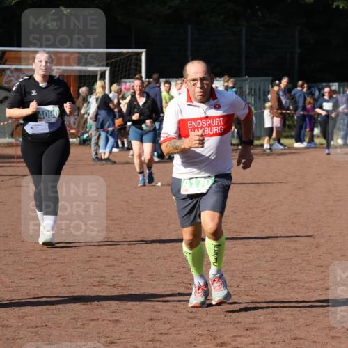 27.09.2026 - 35. Volkslauf durch das schöne Alstertal Strokosch-Dieckow http://msf.ph/oto/10566173 27.09.2026 11:05:43 Ziel 4090, 4170 meine-sportfotos.de