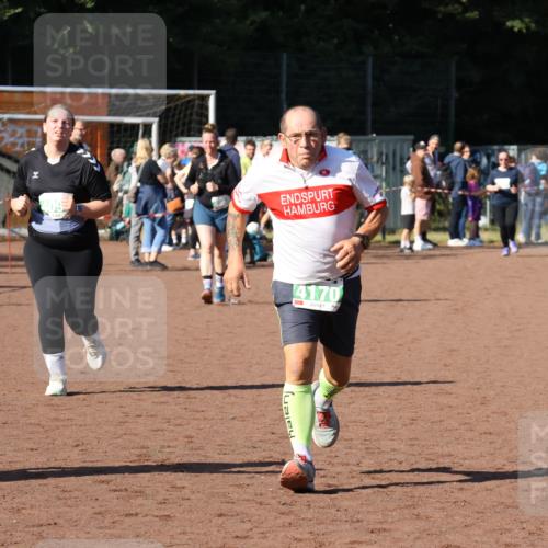 27.09.2026 - 35. Volkslauf durch das schöne Alstertal Strokosch-Dieckow http://msf.ph/oto/10566187 27.09.2026 11:05:43 Ziel 4090, 4170 meine-sportfotos.de