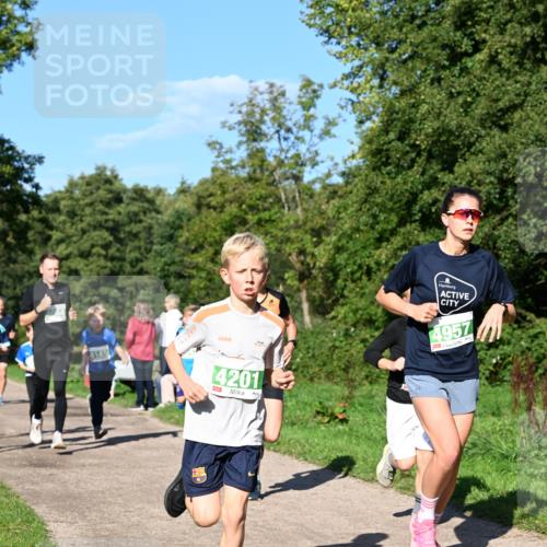 27.09.2026 - 35. Volkslauf durch das schöne Alstertal Dr. Thomas Lammeyer http://msf.ph/oto/10566188 27.09.2026 10:39:31 Laufen 4145, 4201, 4957 meine-sportfotos.de