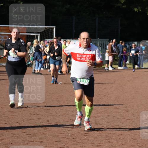 27.09.2026 - 35. Volkslauf durch das schöne Alstertal Strokosch-Dieckow http://msf.ph/oto/10566196 27.09.2026 11:05:43 Ziel 4090, 4170 meine-sportfotos.de