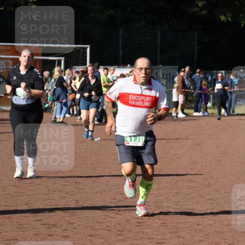 27.09.2026 - 35. Volkslauf durch das schöne Alstertal Strokosch-Dieckow http://msf.ph/oto/10566201 27.09.2026 11:05:43 Ziel 4090, 4170 meine-sportfotos.de