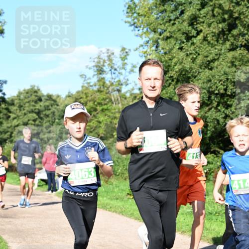 27.09.2026 - 35. Volkslauf durch das schöne Alstertal Dr. Thomas Lammeyer http://msf.ph/oto/10566209 27.09.2026 10:39:34 Laufen 4063, 413, 414 meine-sportfotos.de