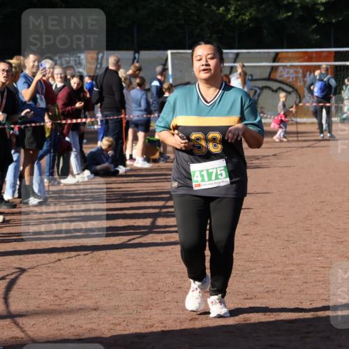 27.09.2026 - 35. Volkslauf durch das schöne Alstertal Strokosch-Dieckow http://msf.ph/oto/10566215 27.09.2026 11:05:22 Ziel 4175 meine-sportfotos.de