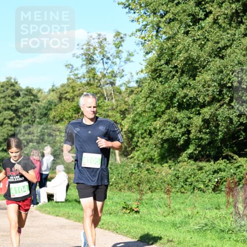 27.09.2026 - 35. Volkslauf durch das schöne Alstertal Dr. Thomas Lammeyer http://msf.ph/oto/10566219 27.09.2026 10:39:36 Laufen 4104, 4105 meine-sportfotos.de