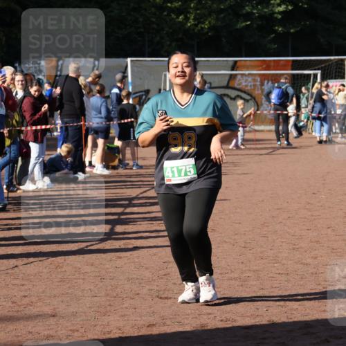 27.09.2026 - 35. Volkslauf durch das schöne Alstertal Strokosch-Dieckow http://msf.ph/oto/10566241 27.09.2026 11:05:22 Ziel 4175 meine-sportfotos.de