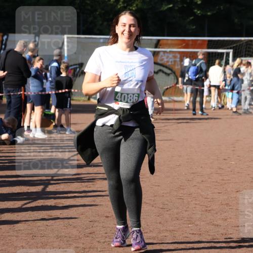 27.09.2026 - 35. Volkslauf durch das schöne Alstertal Strokosch-Dieckow http://msf.ph/oto/10566292 27.09.2026 11:05:08 Ziel 4086 meine-sportfotos.de