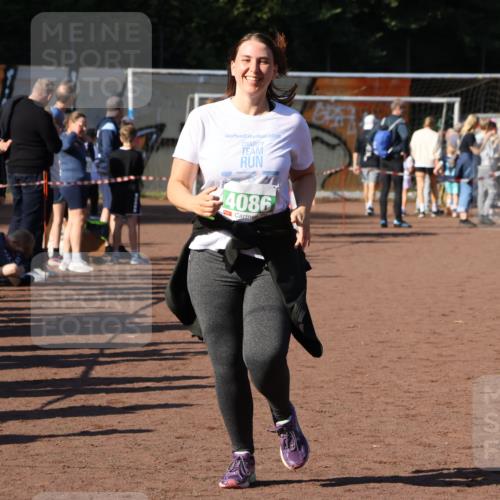 27.09.2026 - 35. Volkslauf durch das schöne Alstertal Strokosch-Dieckow http://msf.ph/oto/10566297 27.09.2026 11:05:08 Ziel 4086 meine-sportfotos.de