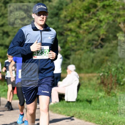 27.09.2026 - 35. Volkslauf durch das schöne Alstertal Dr. Thomas Lammeyer http://msf.ph/oto/10566333 27.09.2026 10:39:56 Laufen 4232 meine-sportfotos.de