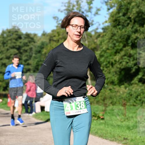 27.09.2026 - 35. Volkslauf durch das schöne Alstertal Dr. Thomas Lammeyer http://msf.ph/oto/10566370 27.09.2026 10:40:02 Laufen 4138 meine-sportfotos.de