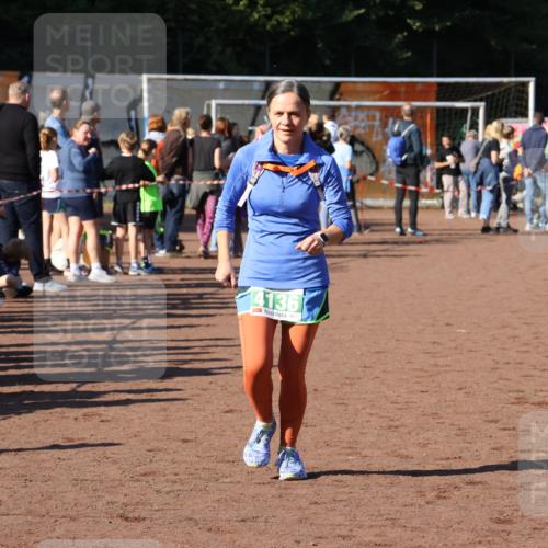 27.09.2026 - 35. Volkslauf durch das schöne Alstertal Strokosch-Dieckow http://msf.ph/oto/10566553 27.09.2026 11:03:53 Ziel 4136 meine-sportfotos.de