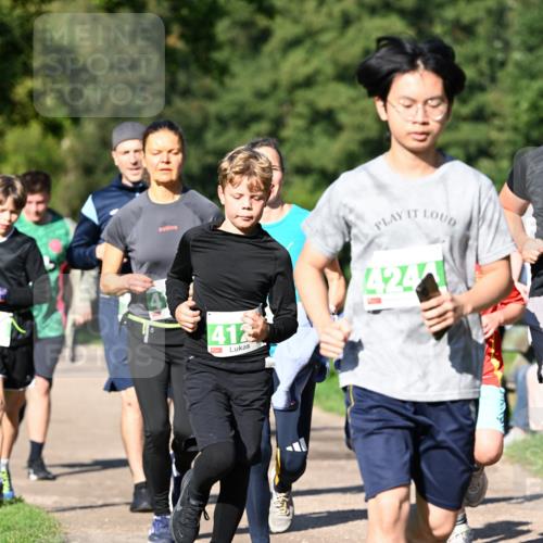 27.09.2026 - 35. Volkslauf durch das schöne Alstertal Dr. Thomas Lammeyer http://msf.ph/oto/10566574 27.09.2026 10:40:40 Laufen 412, 424 meine-sportfotos.de