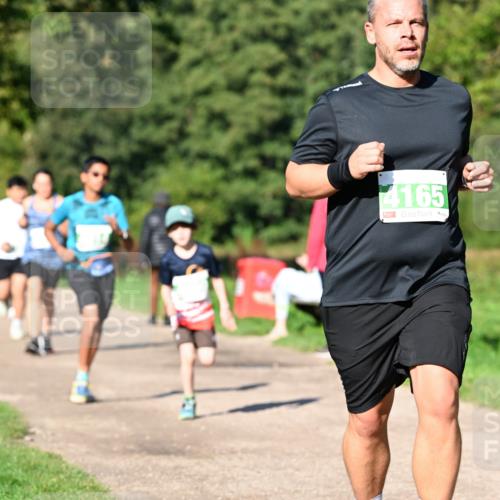 27.09.2026 - 35. Volkslauf durch das schöne Alstertal Dr. Thomas Lammeyer http://msf.ph/oto/10566654 27.09.2026 10:40:55 Laufen 4165 meine-sportfotos.de