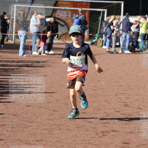 27.09.2026 - 35. Volkslauf durch das schöne Alstertal Strokosch-Dieckow http://msf.ph/oto/10566931 27.09.2026 11:02:52 Ziel 4060 meine-sportfotos.de