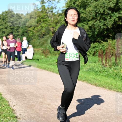 27.09.2026 - 35. Volkslauf durch das schöne Alstertal Dr. Thomas Lammeyer http://msf.ph/oto/10566972 27.09.2026 10:41:46 Laufen 4954 meine-sportfotos.de