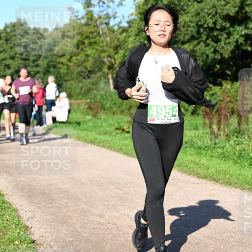 27.09.2026 - 35. Volkslauf durch das schöne Alstertal Dr. Thomas Lammeyer http://msf.ph/oto/10566973 27.09.2026 10:41:46 Laufen 4954 meine-sportfotos.de