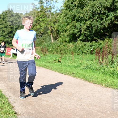 27.09.2026 - 35. Volkslauf durch das schöne Alstertal Dr. Thomas Lammeyer http://msf.ph/oto/10567057 27.09.2026 10:41:57 Laufen 4108 meine-sportfotos.de